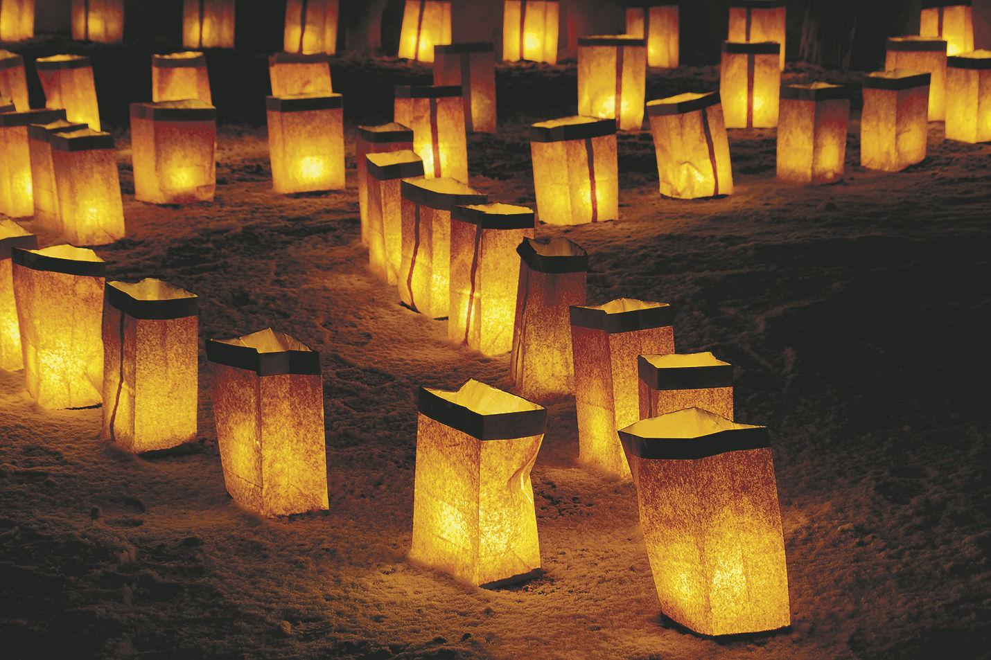 Santa Fe Farolitos Canyon Road Christmas Eve Walk Luminarias